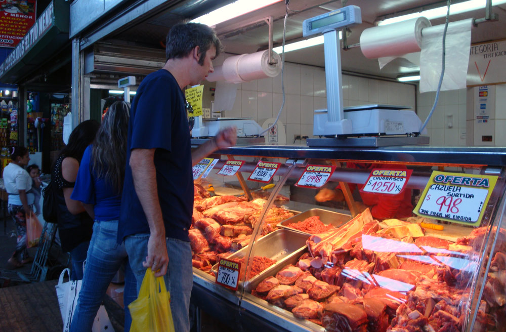 Image of Shopping for meat at La Vega.