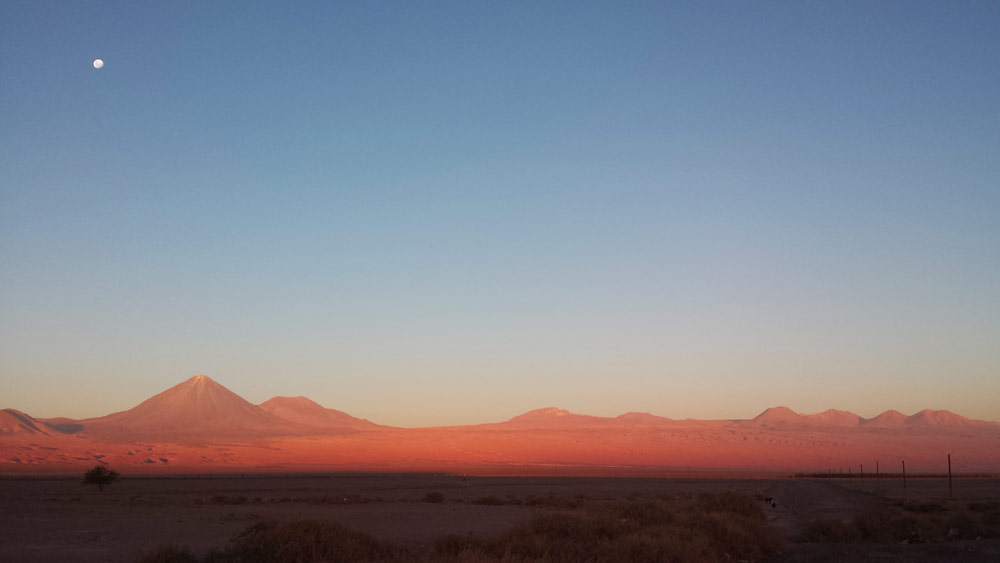 San Pedro de Atacama: El Tatio Geysers and Valle de la Luna
