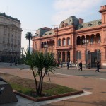 Approve blog comments across the street from Casa Rosada in Buenos Aires.